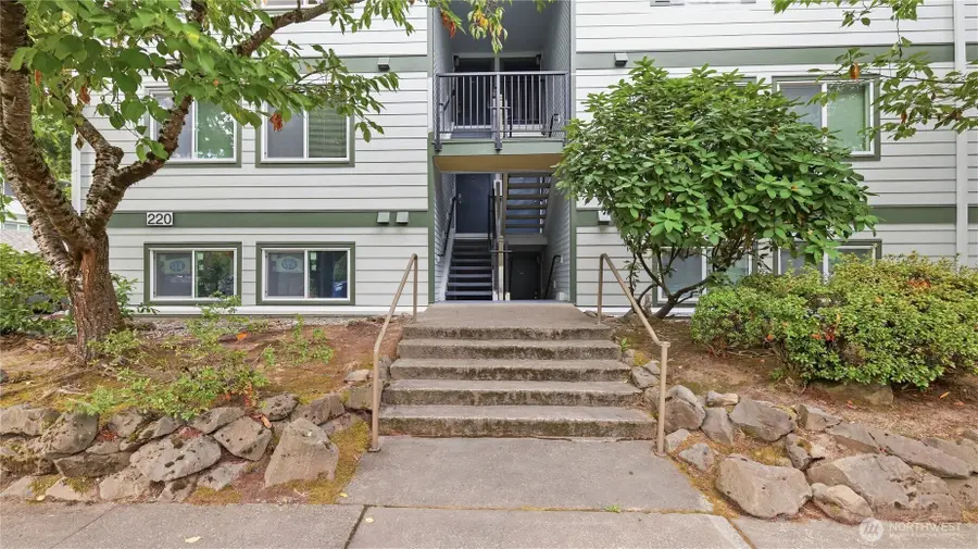 220 NE Dogwood Street #B301, Issaquah, WA 98027 - #3