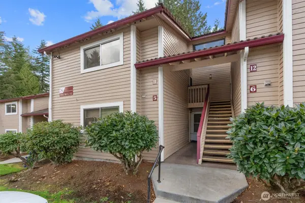 17535 150th Court Se #N-11, Renton, WA 98058