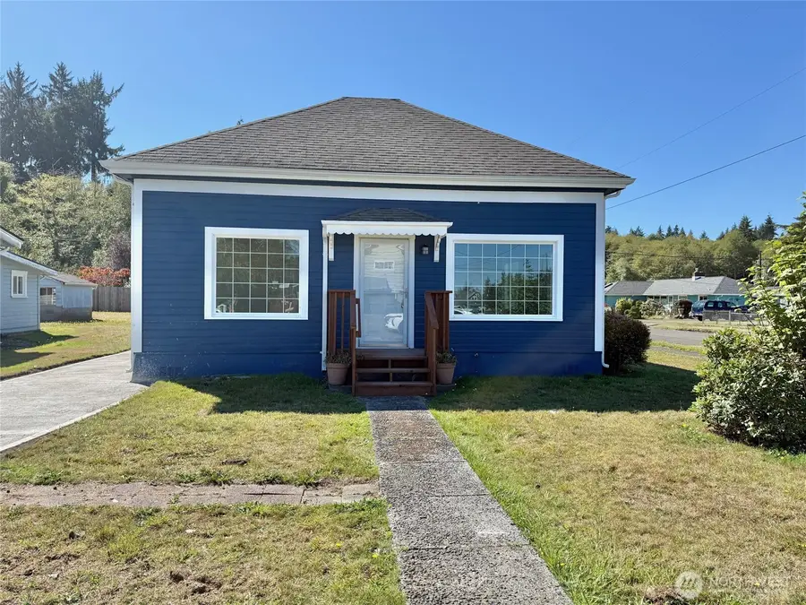 1304 5th Street, Cosmopolis, WA 98537 - #3
