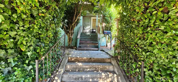 1016 NE 69th Street, Seattle, WA 98115