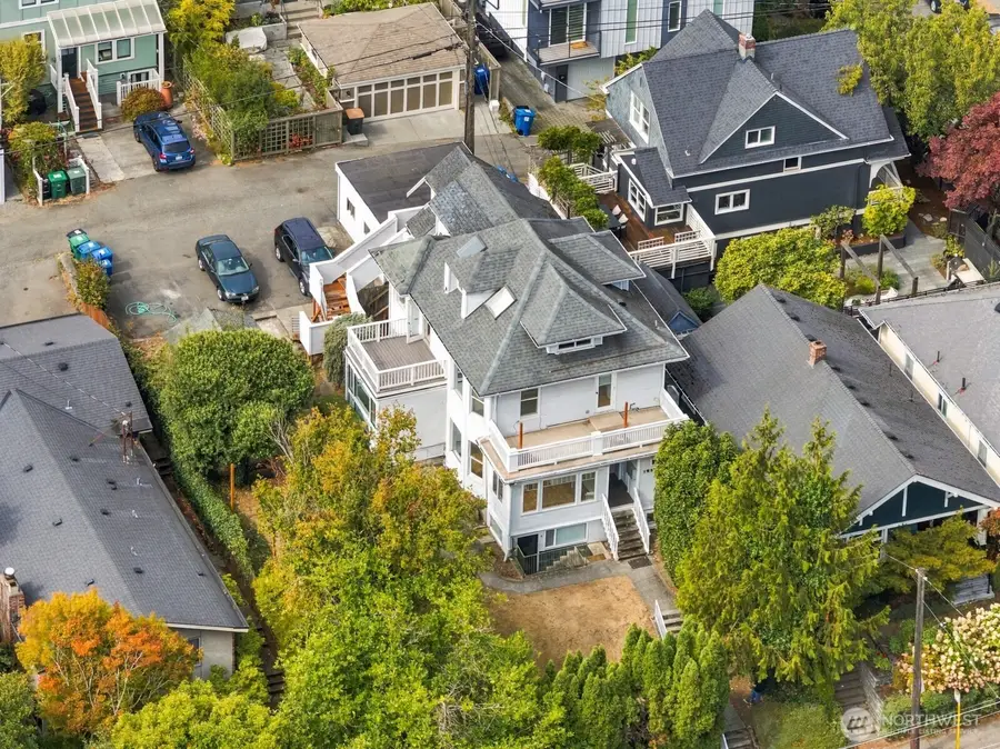 1953 10th Avenue W, Seattle, WA 98119 - #3
