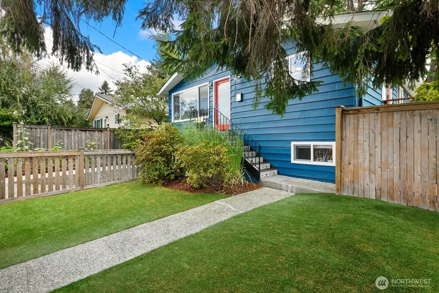 6842 25th Avenue Ne, Seattle, WA 98115 - #2