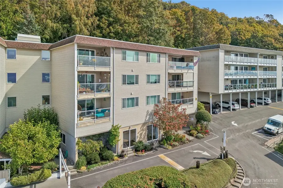 10203 47th Avenue Sw #B3, Seattle, WA 98146 - #2