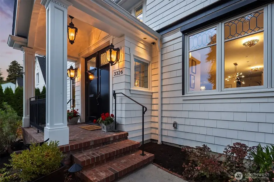 3326 43rd Avenue Ne, Seattle, WA 98105 - #2