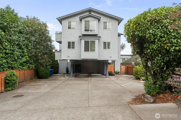 2215 14th Avenue W, Seattle, WA 98119