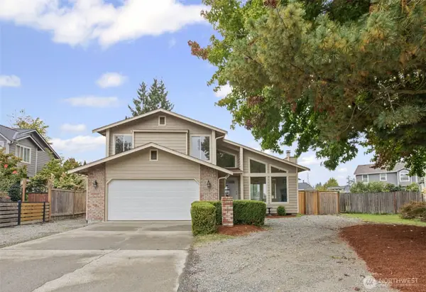 392 White River Drive, Pacific, WA 98047
