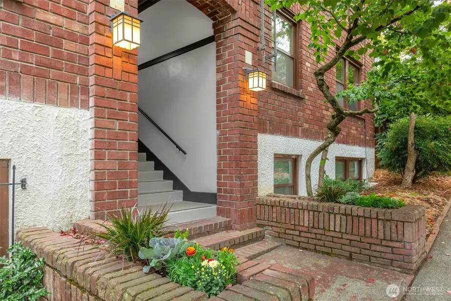 516 E Thomas Street #202, Seattle, WA 98102 - #2