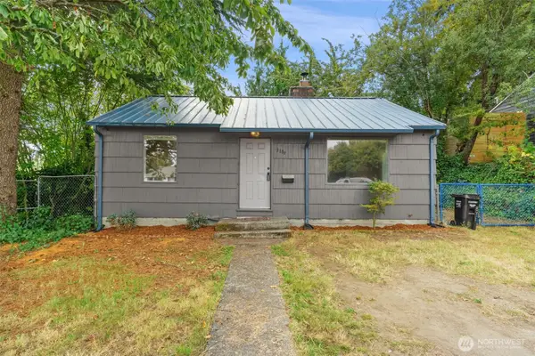 3109 SW Roxbury Street, Seattle, WA 98126