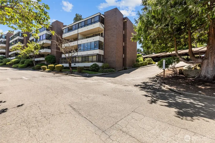 10903 Glen Acres Drive S #B, Seattle, WA 98168 - #3