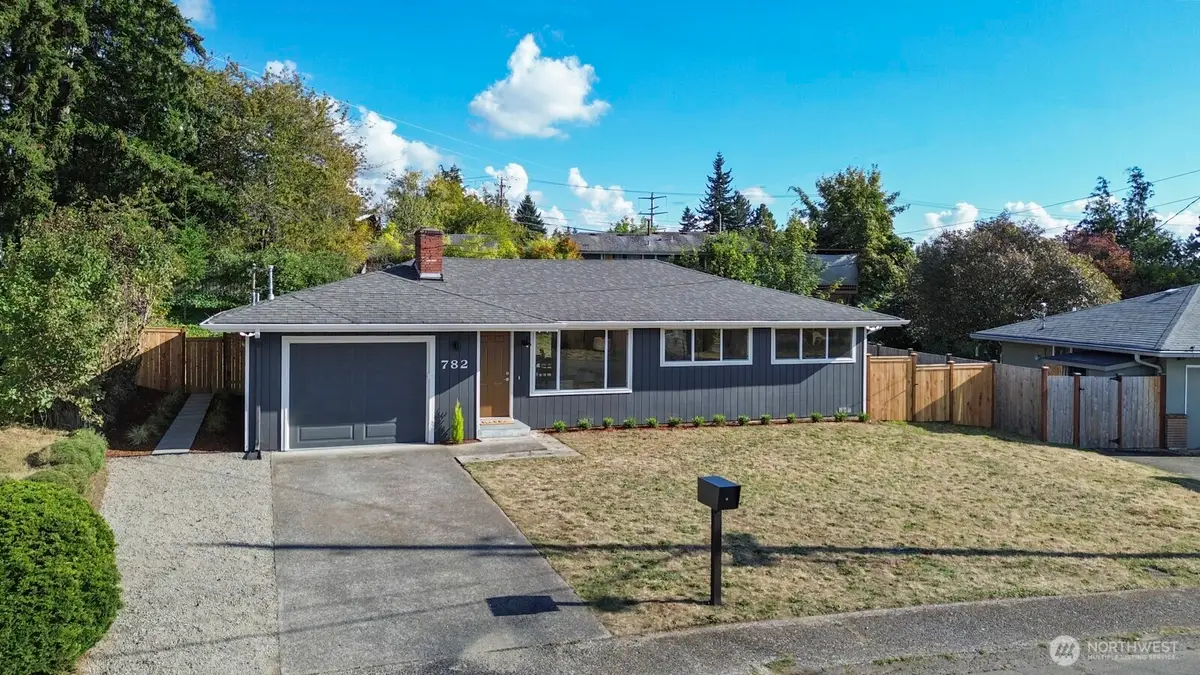 782 Lynnwood Avenue Ne, Renton, WA 98056 - #1