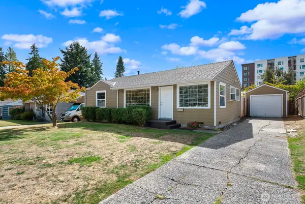 829 NE 189th Street, Shoreline, WA 98155