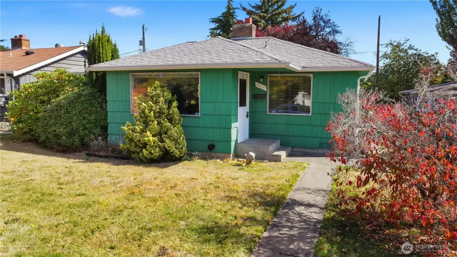 9216 30th Avenue Sw, Seattle, WA 98126 - #2