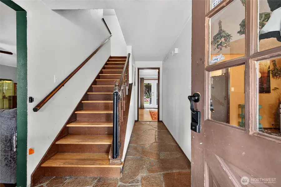 26523 Manchester Avenue, Kent, WA 98032 - #2