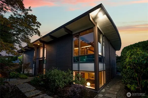 2383 NW 89th Place, Seattle, WA 98117