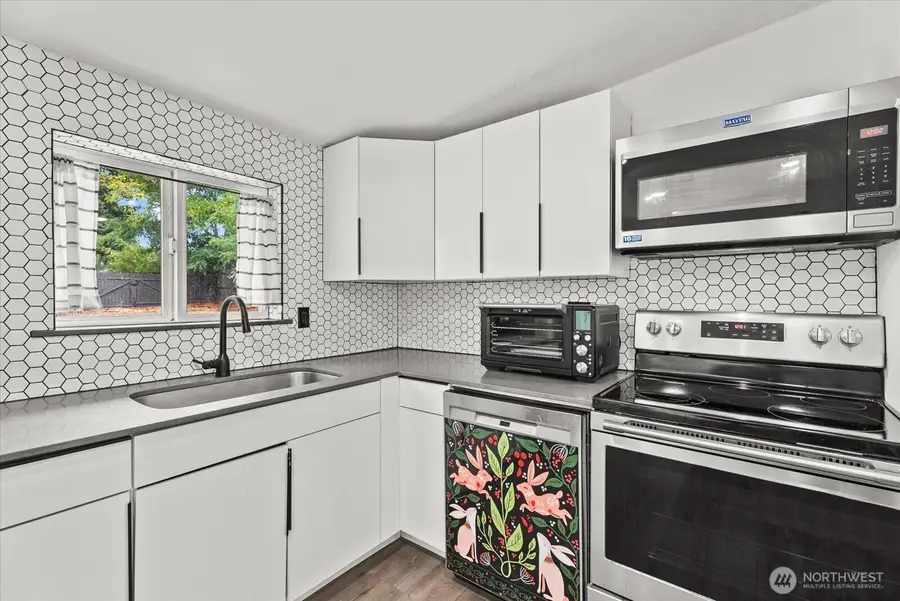 10839 11th Avenue Sw, Seattle, WA 98146 - #2