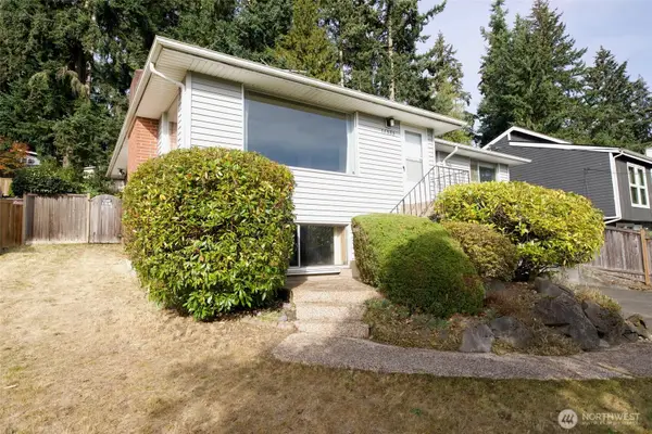 16333 Densmore Avenue N, Shoreline, WA 98133