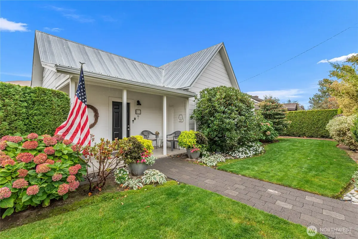 122 E Allen Avenue, Chelan, WA 98816 - #1