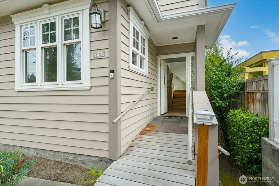 3438 10th Avenue W, Seattle, WA 98119 - #2