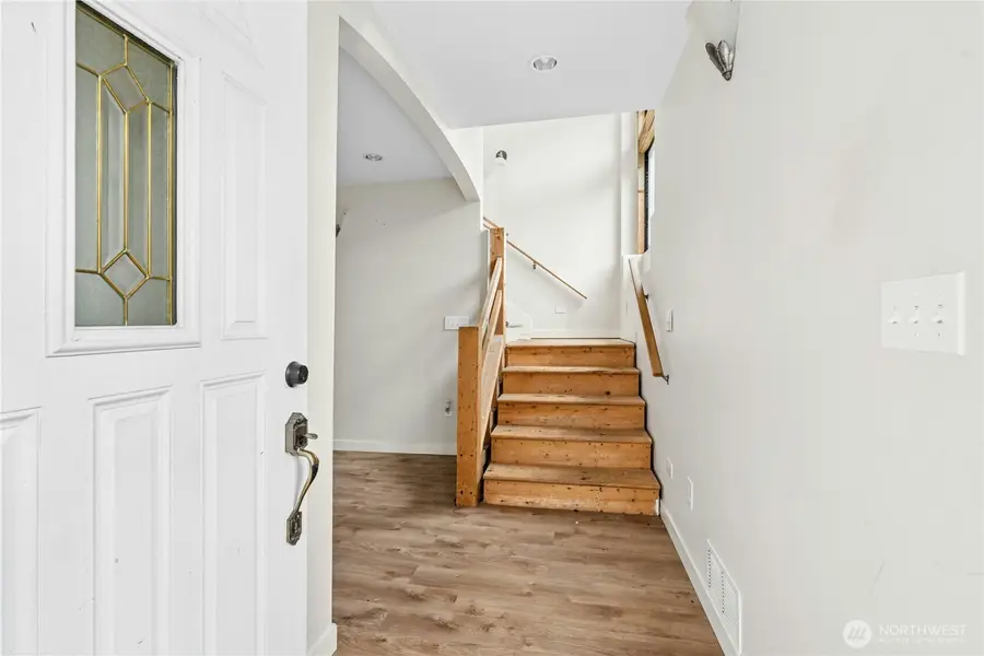 3438 10th Avenue W, Seattle, WA 98119 - #3