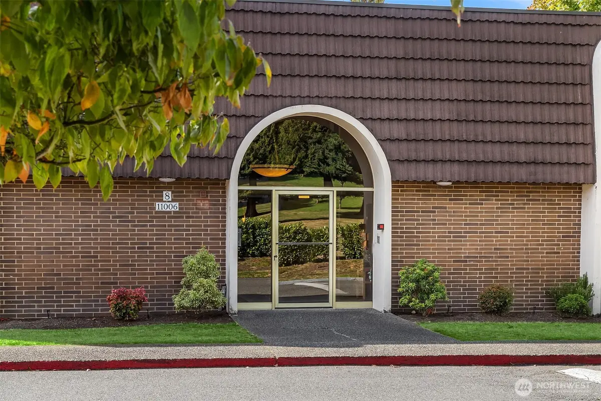 11006 NE 68th Street #811, Kirkland, WA 98033 - #1
