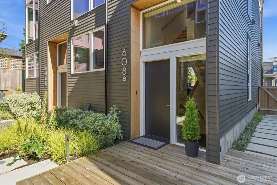 608 18th Ave E, Seattle, WA 98112 - #2
