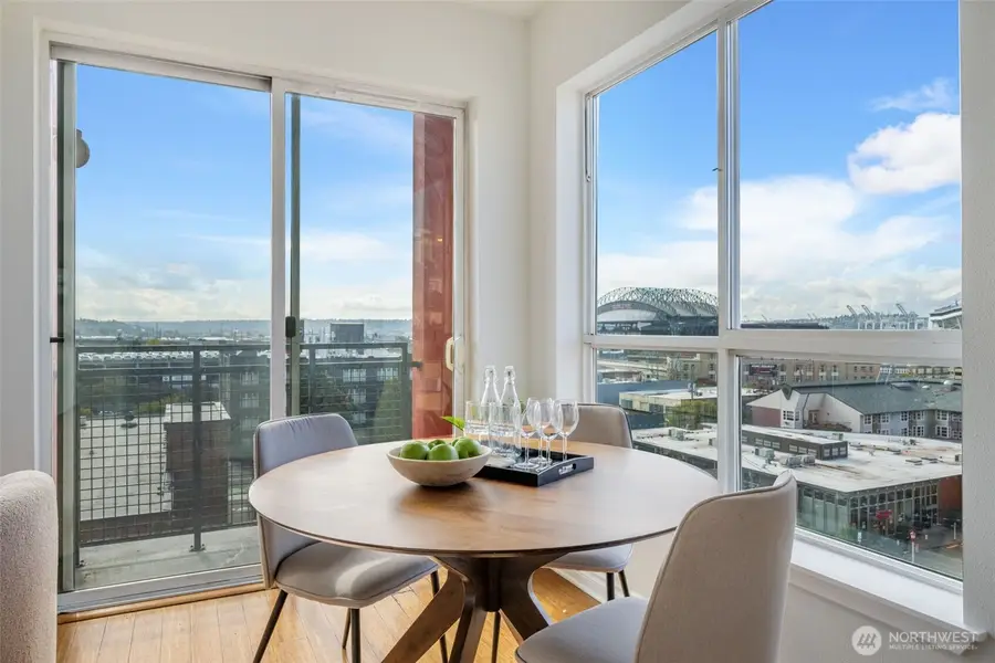 668 S Lane Street #704, Seattle, WA 98104 - #2