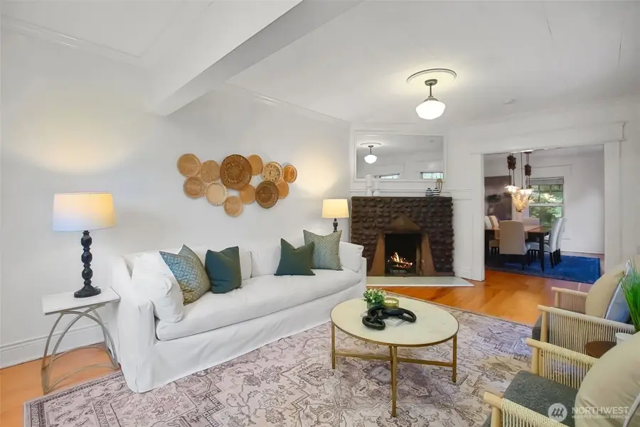 2106 Fairmount Avenue Sw, Seattle, WA 98126 - #2