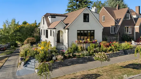 3302 E Pine Street, Seattle, WA 98122