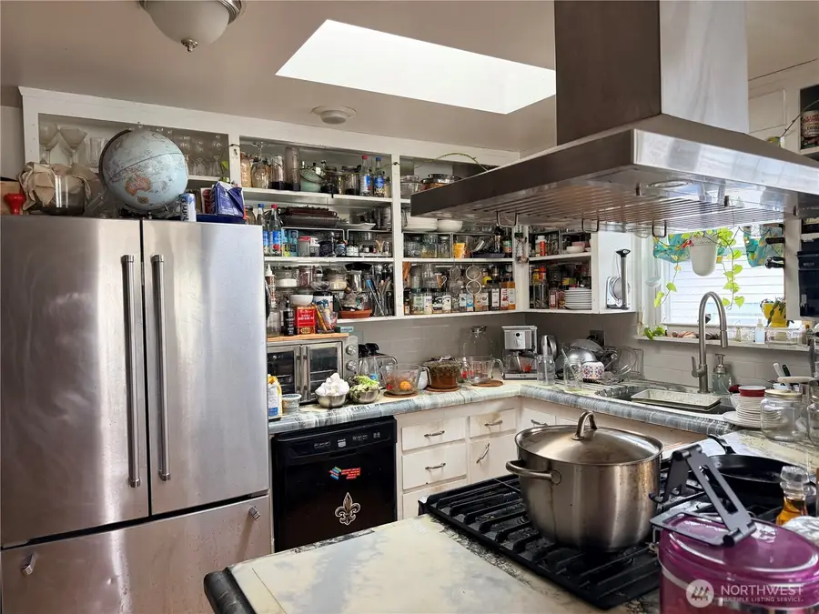 8629 16th Avenue Sw, Seattle, WA 98106 - #3