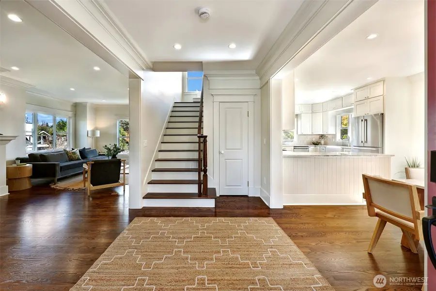 4106 Burke Avenue N, Seattle, WA 98103 - #3