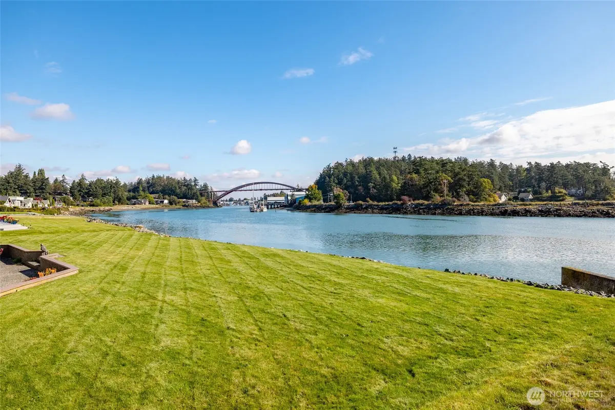 119 Lummi Dr, La Conner, WA 98257 - #1
