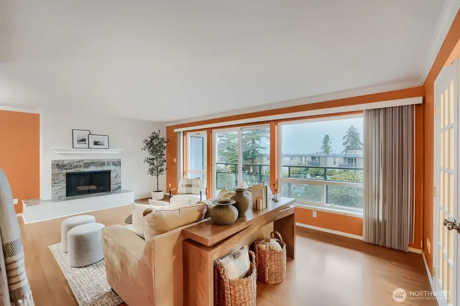 550 Elm Way #206, Edmonds, WA 98020 - #3
