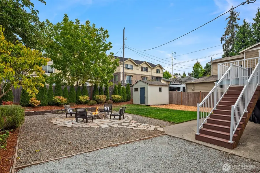 8622 22nd Avenue Sw, Seattle, WA 98106 - #2