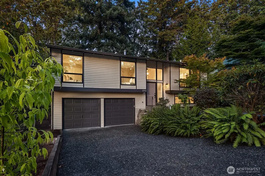 12112 SE 46th Pl, Bellevue, WA 98006 - #2