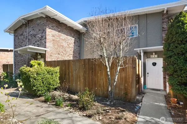 12242 SE 59th Street #123, Bellevue, WA 98006