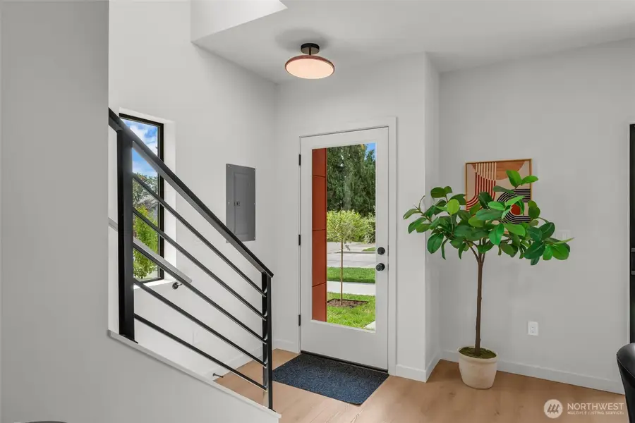 6702 52nd Avenue S, Seattle, WA 98118 - #2