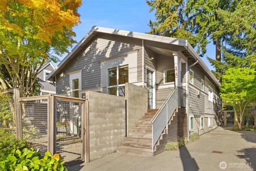5760 25th Avenue Ne, Seattle, WA 98105 - #2