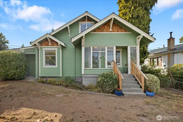 916 E Marine View Drive, Everett, WA 98201