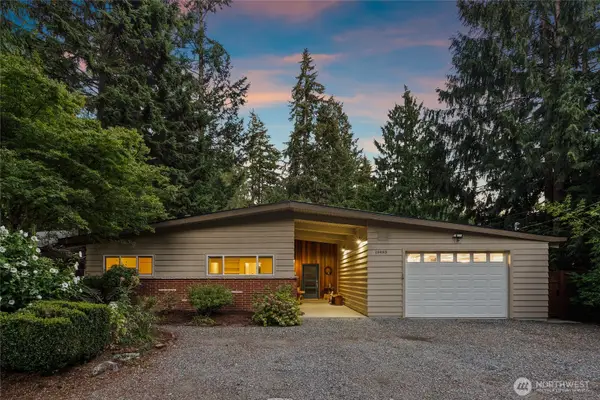 18483 47th Place Ne, Lake Forest Park, WA 98155
