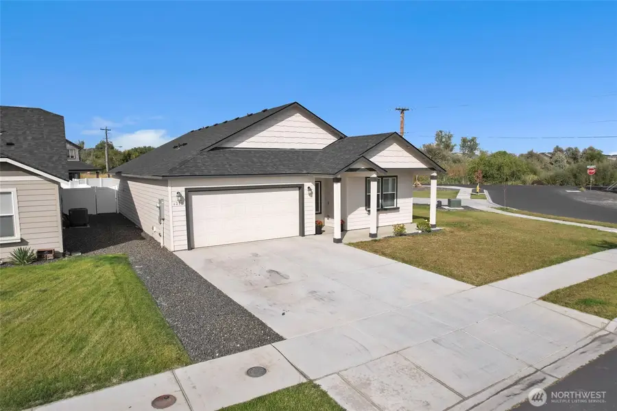 4212 W Bufflehead Blvd, Moses Lake, WA 98837 - #3