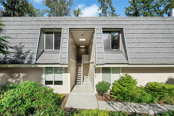 9901 NE 124th Street #504, Kirkland, WA 98034