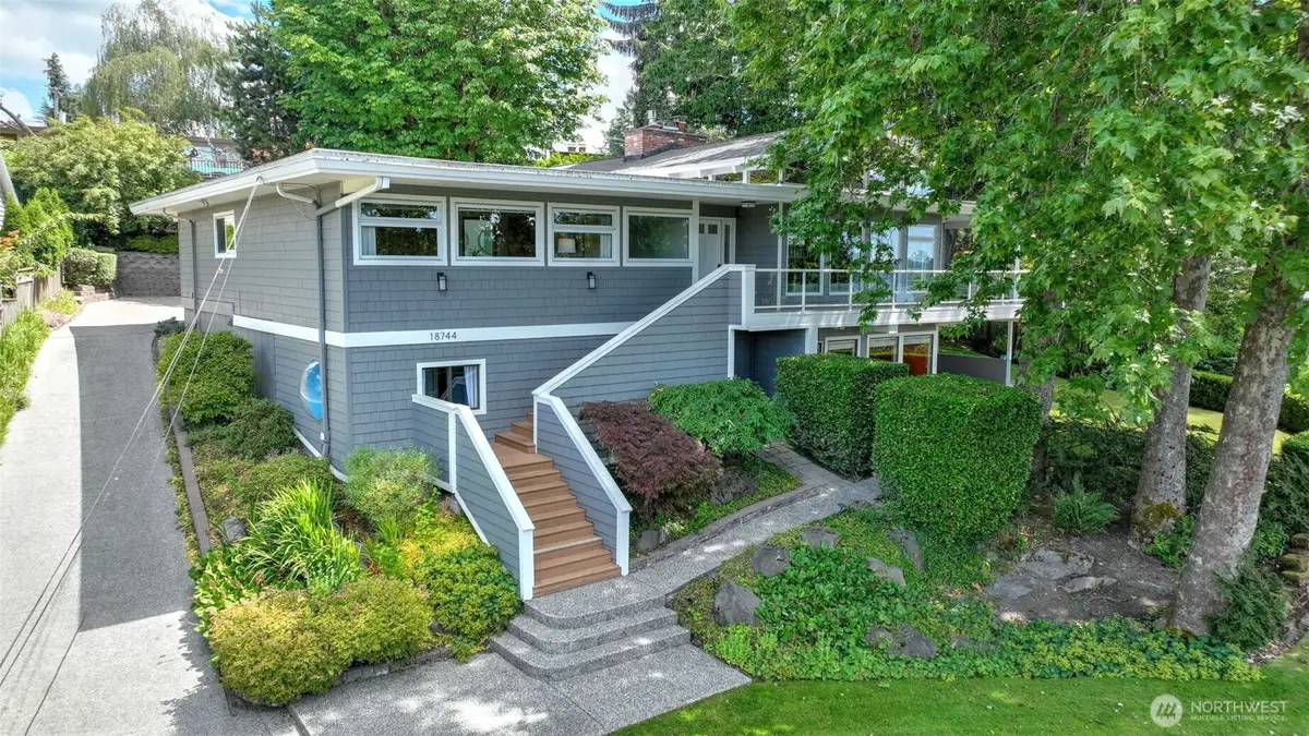 18744 Kenlake Place Ne, Kenmore, WA 98028 - #1