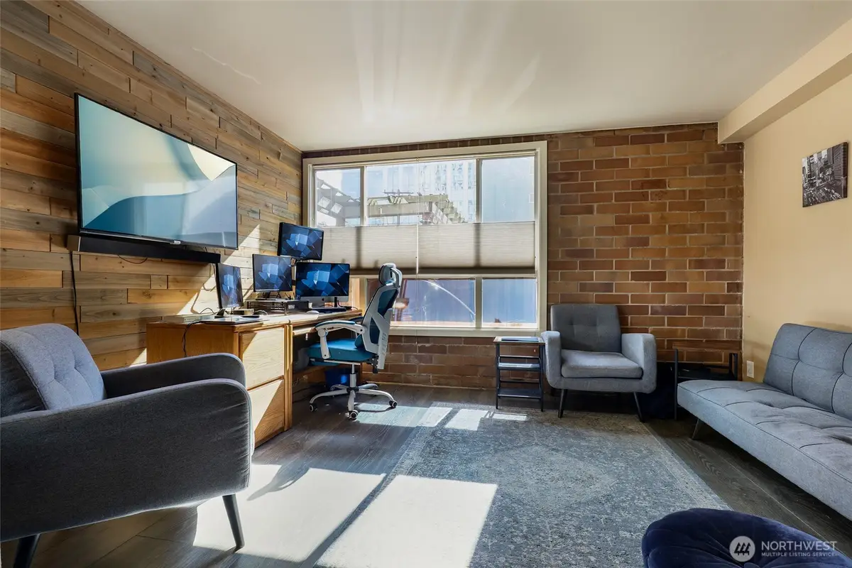 905 Cherry Street #102, Seattle, WA 98104 - #1