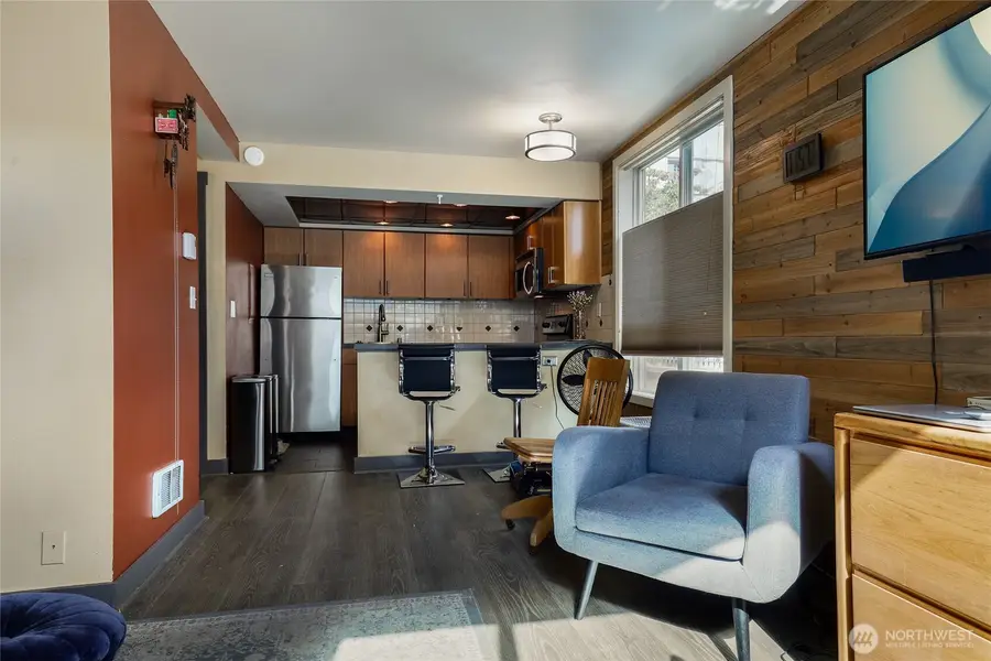 905 Cherry Street #102, Seattle, WA 98104 - #2