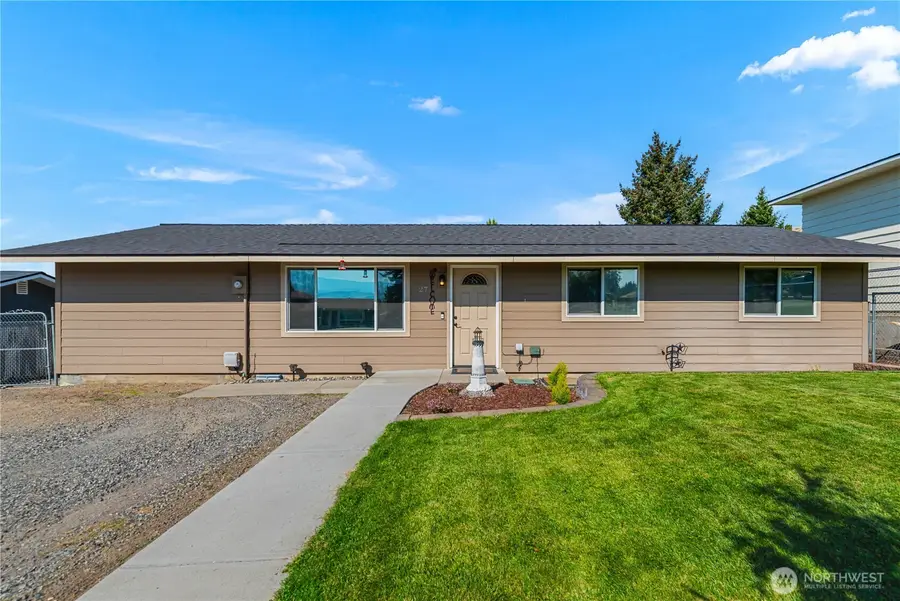 27 31st Street Ne, East Wenatchee, WA 98802 - #2
