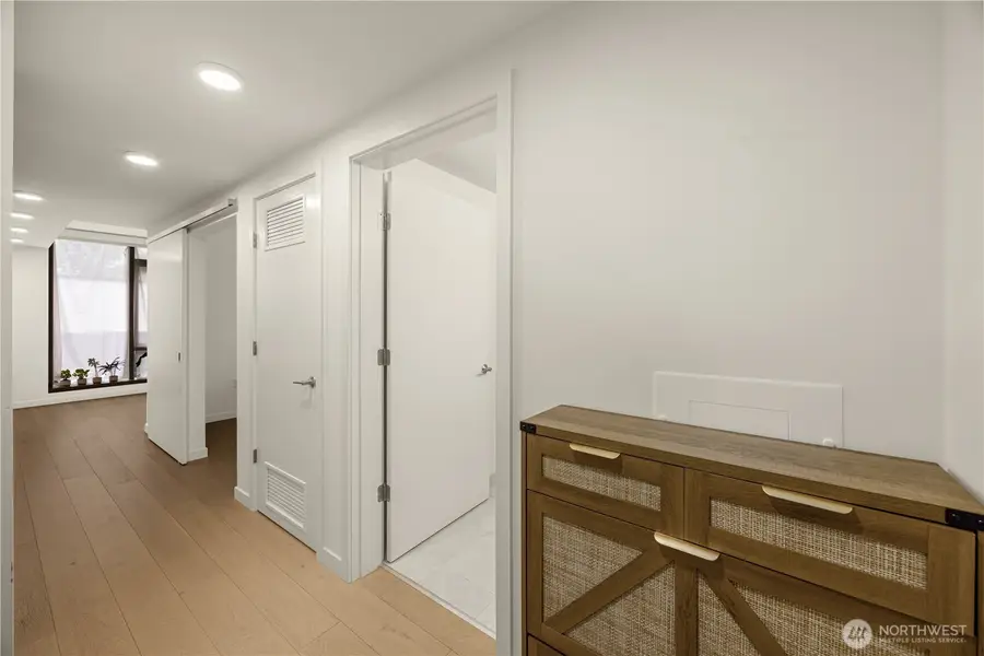 800 Columbia St #808, Seattle, WA 98104 - #3
