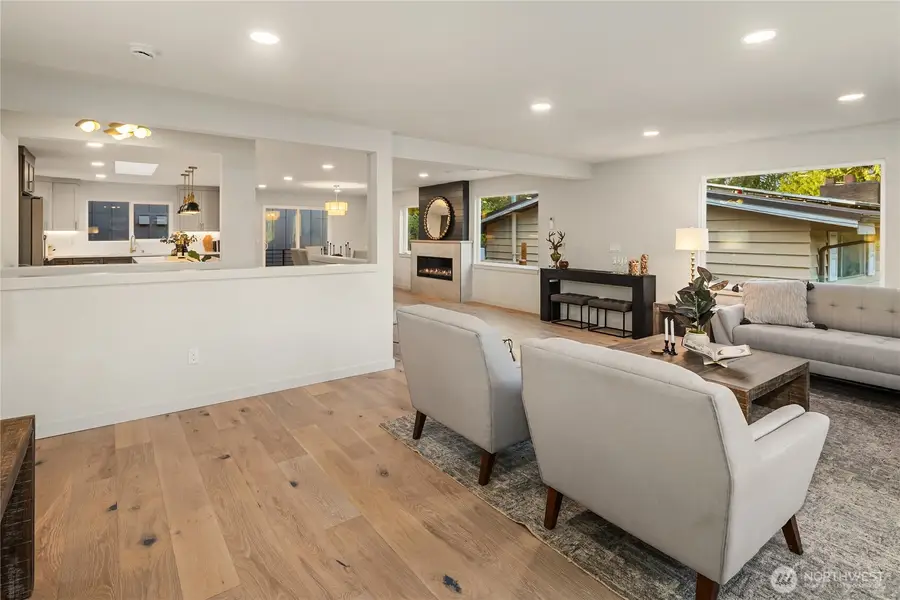 10045 38th Avenue Ne, Seattle, WA 98125 - #3
