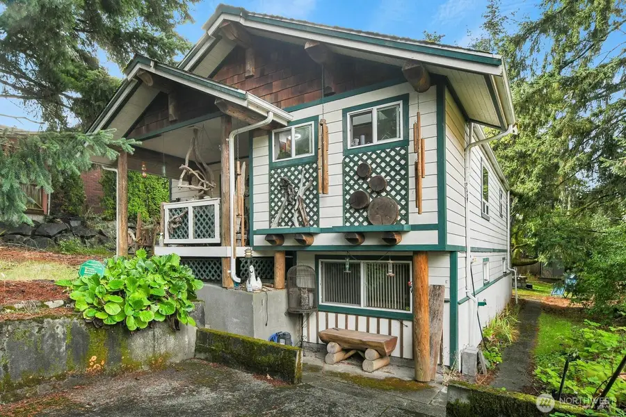 317 N 138th Street, Seattle, WA 98133 - #3