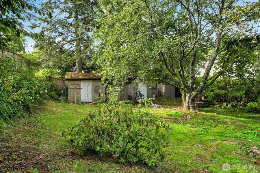 317 N 138th Street #5, Seattle, WA 98133 - #3