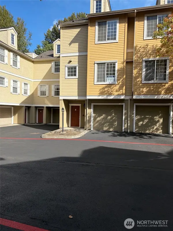 1800 NE 40th Street #F3, Renton, WA 98056